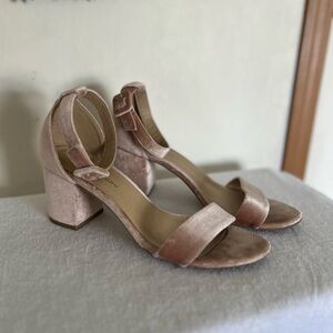 Cl By Laundry Blush Pink Velvet Ankle Strap Block Heels Size 9 1/2
